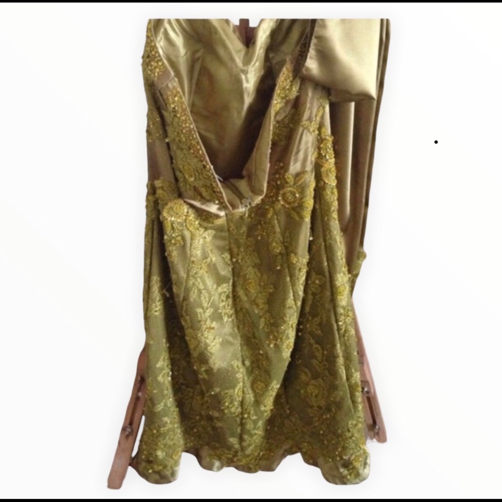 🔴 Statement Olive/Gold Halter Dress - Picture 4 of 4